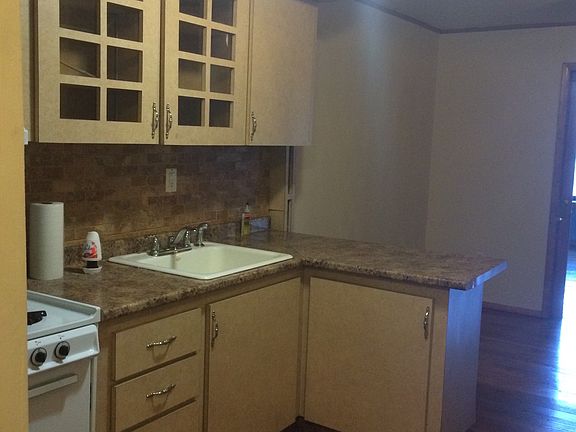 3rd image of 696 10th Ave APT 3B