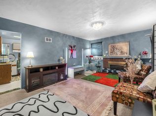 917 Ladner St, New Westminster, BC V3L 4W5