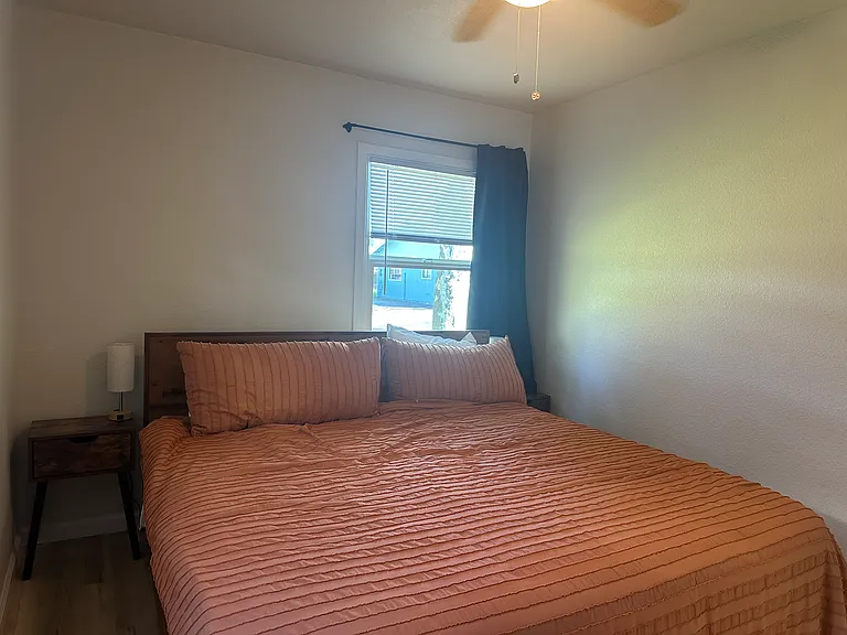 524 B St — Photo 11