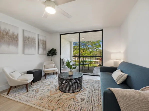 955 Egret Circle #206, Delray Beach, FL 33444
