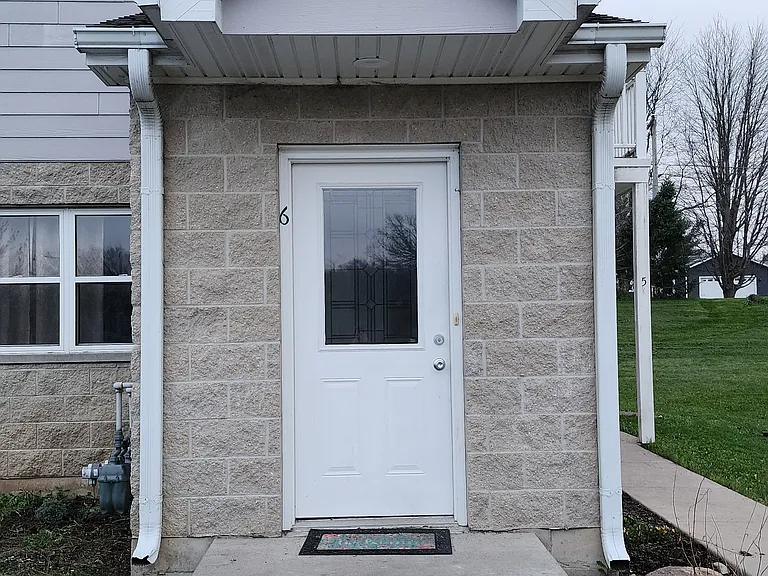 12219 Hansen Rd #6 — Photo 2