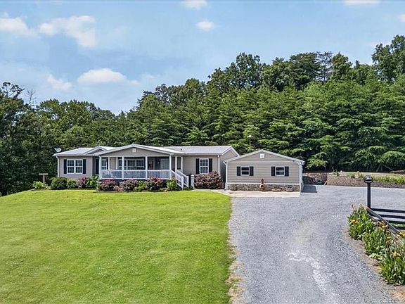 2nd image of 290 Knucklesville Rd