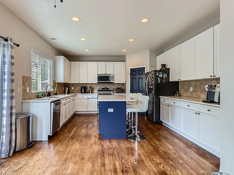 12125 Helena St — Photo 9