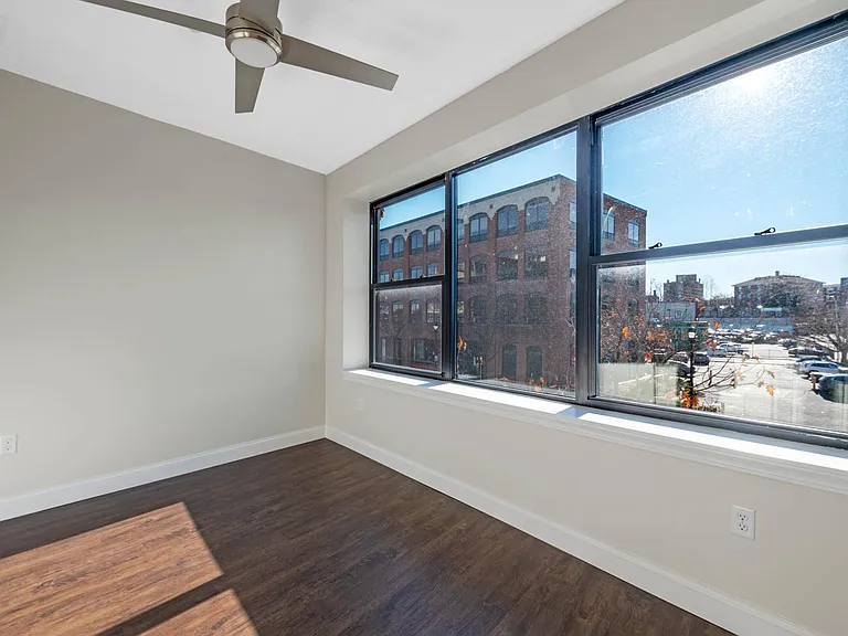 18 New Derby St #205 — Photo 7