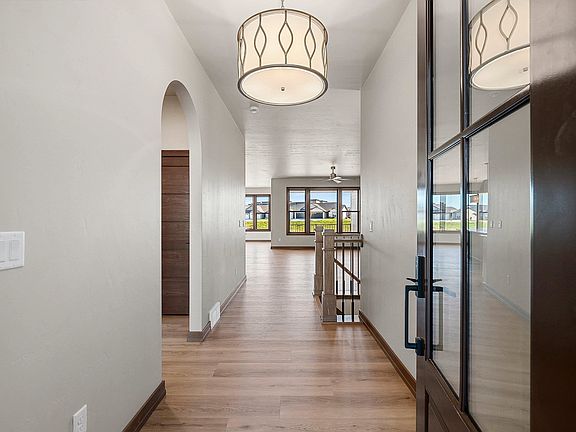 3rd image of 548 Lemere Ct