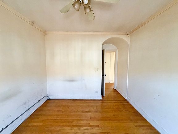 4th image of 909 Green Bay Rd #3E