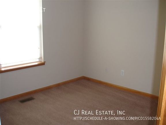 4th image of 5207 Hardy Ct