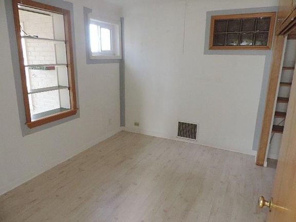 5th image of 5632 Brunswick Ave N