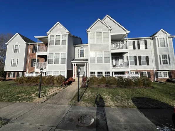 9387 Horse Castle Ct Unit 810, Glen Allen, VA 23060