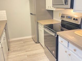 110 5th St APT C204, Daphne, AL 36526