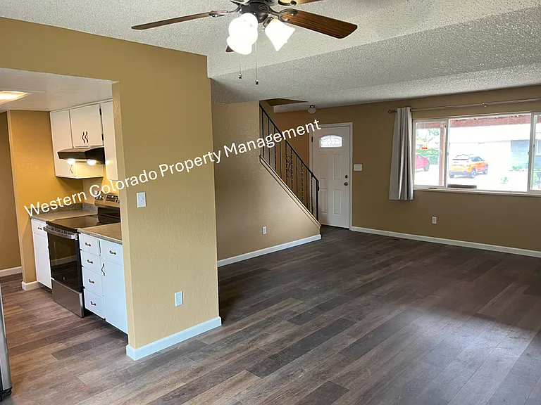3058 Hill Ave — Photo 7