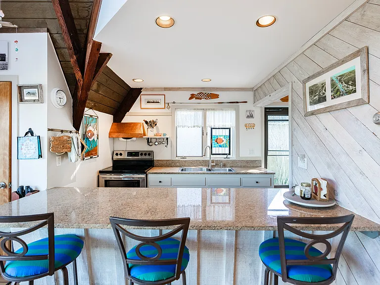 56 Far Pond Rd — Photo 12
