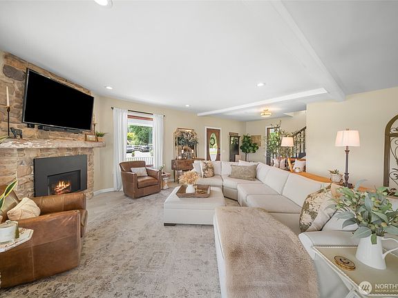 2nd image of 7619 214th Avenue E