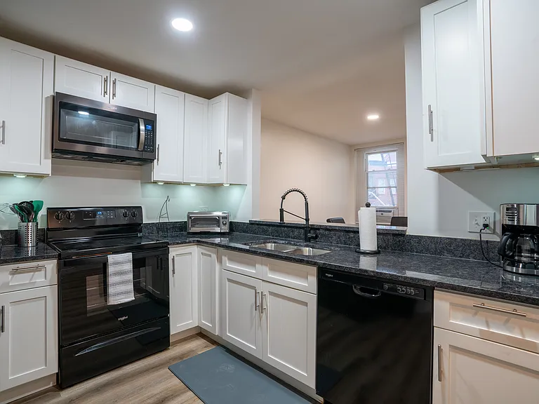 2237 Brookfield Ave — Photo 14