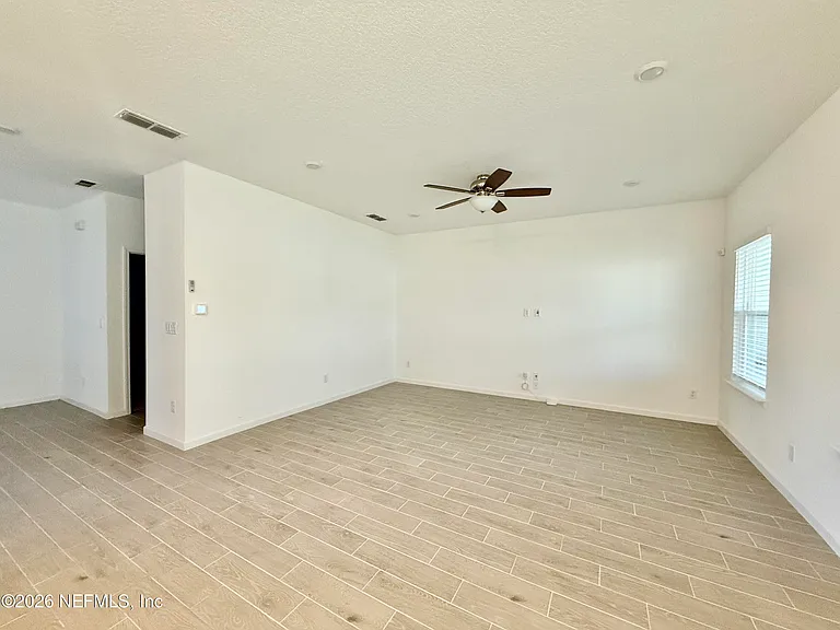 4033 Haydon Burns Pl — Photo 9