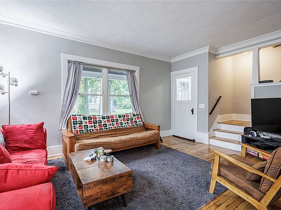 2nd image of 182 McKinley St