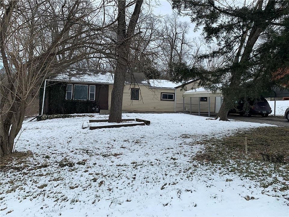 1st image of 7841 Smalley Ave