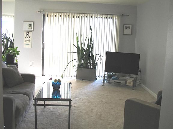 5th image of 6920 Hanover Pkwy APT 200