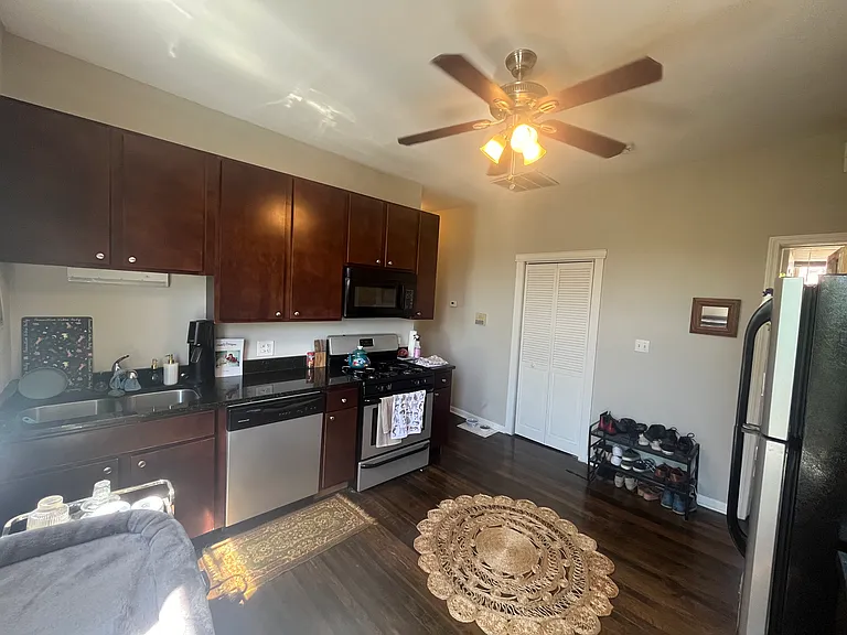 3435 W McLean Ave #3F — Photo 9