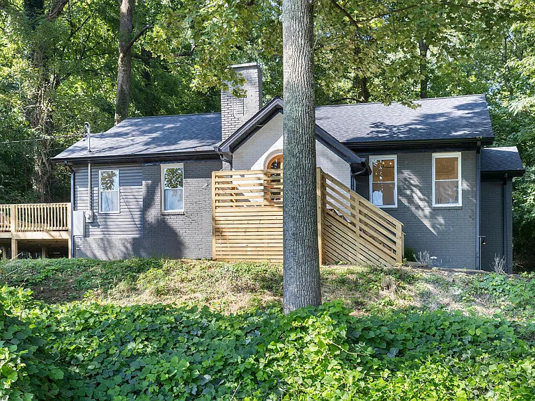 104 Overbrook Dr — Photo 9