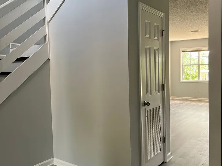 115 W Briar Dr — Photo 5