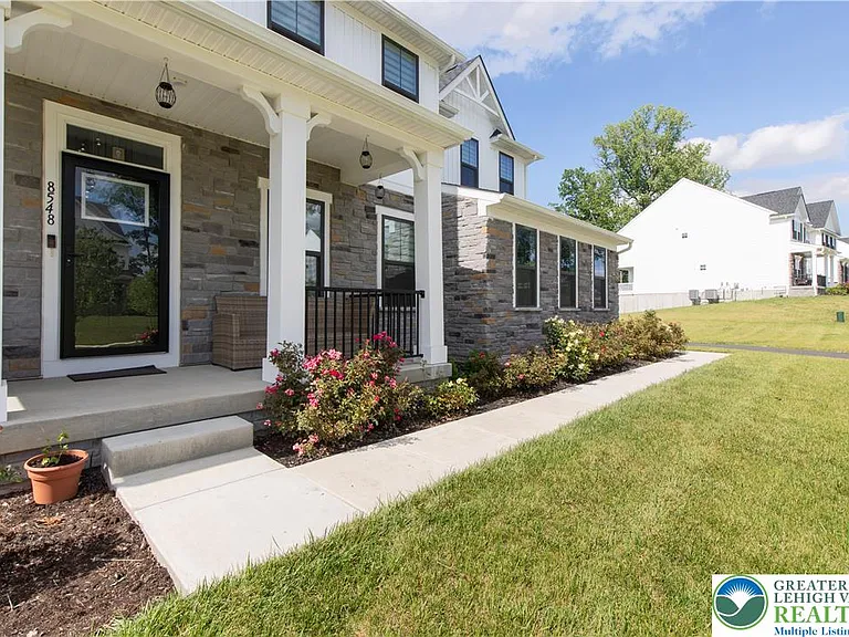 8548 Lafayette Ln — Photo 15