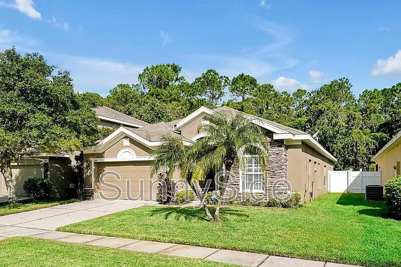 3 bed, 2.0 bath, 1956 sqft, $2,700 — Photo 2