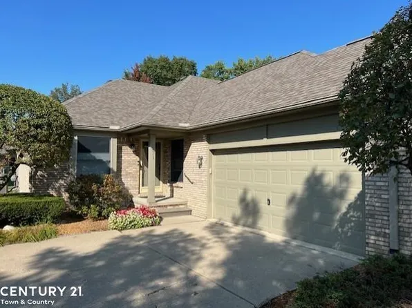 4471 Bramble Ct, Warren, MI 48092