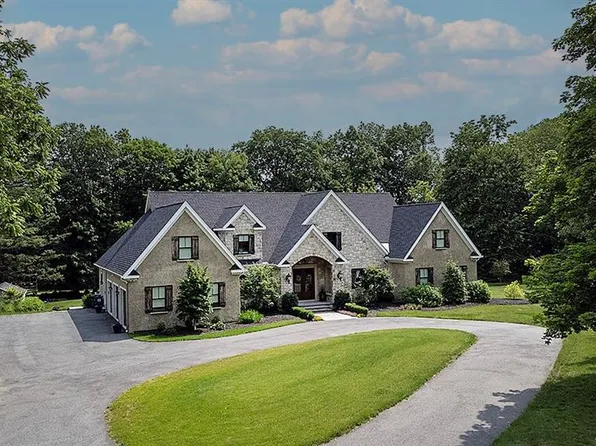 14 Westward Road, Woodbridge, CT 06525