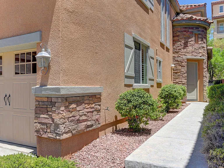 11330 Corsica Mist Ave — Photo 8