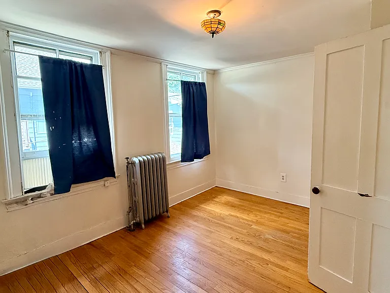 25 Center St #3 — Photo 9