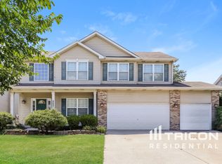 909 Butterfield Cir E, Shorewood, IL 60404