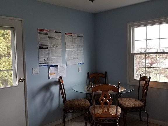 4th image of 102 Lee Ave