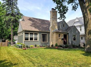 1021 Bacon St, Pekin, IL