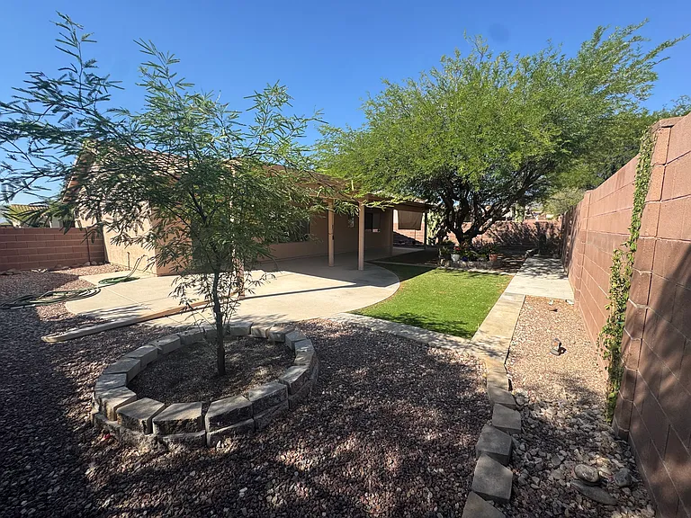 2542 W Brandy Crest Dr — Photo 5