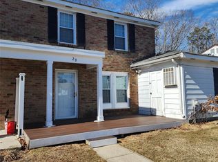 2D Valley Forge Ct, Ridge, NY 11961