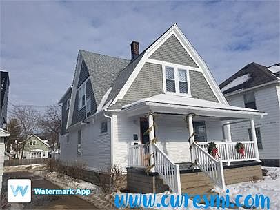1st image of 903 Leonard St NW #1