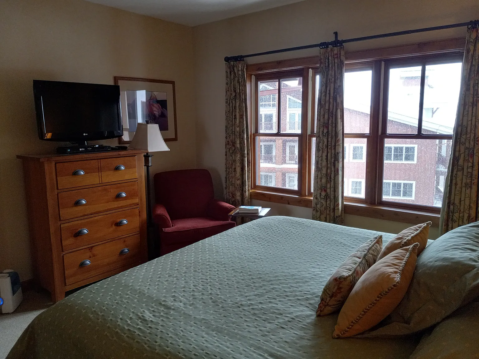 1 bed, 842 sqft, $2,750 — Photo 4