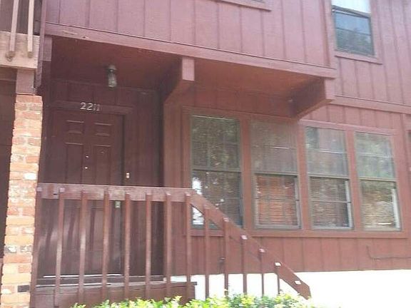 2nd image of 2211 Timberwood Cir N #121