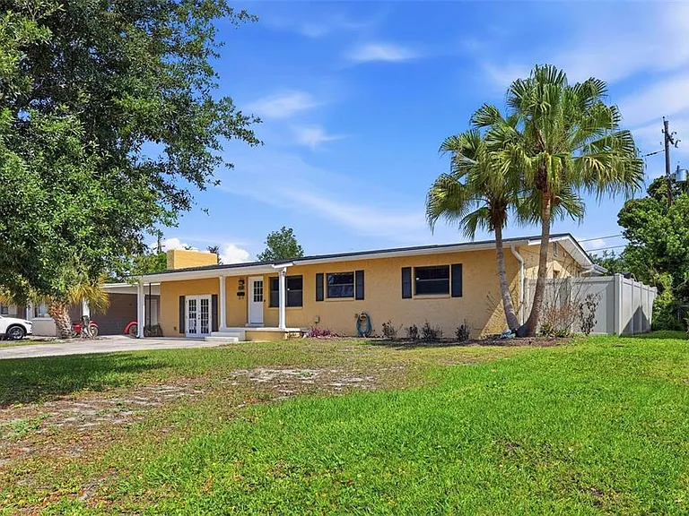 3707 Pelican Ln — Photo 3