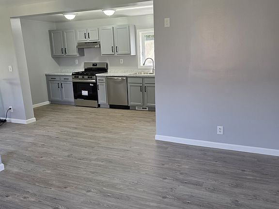 4th image of 403 Morningside Ave