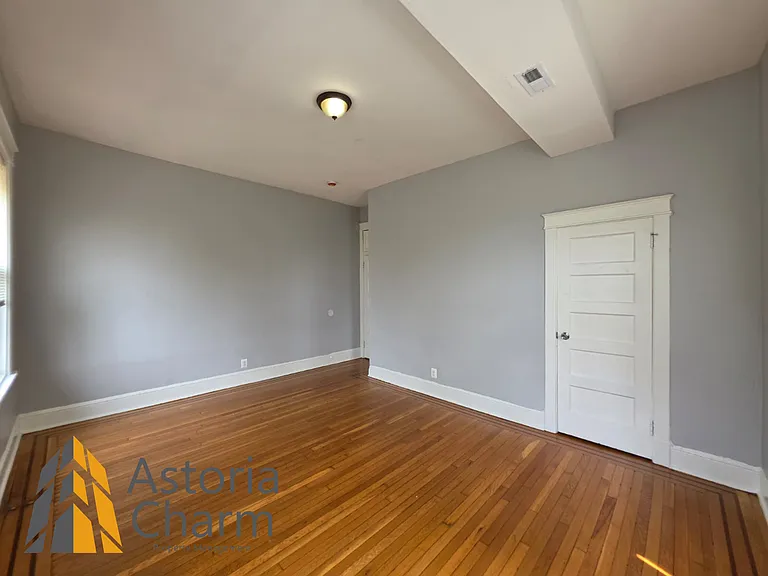 2206 Roslyn Ave #1 — Photo 8
