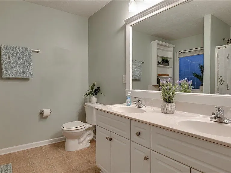 756 Keyes Dr — Photo 14
