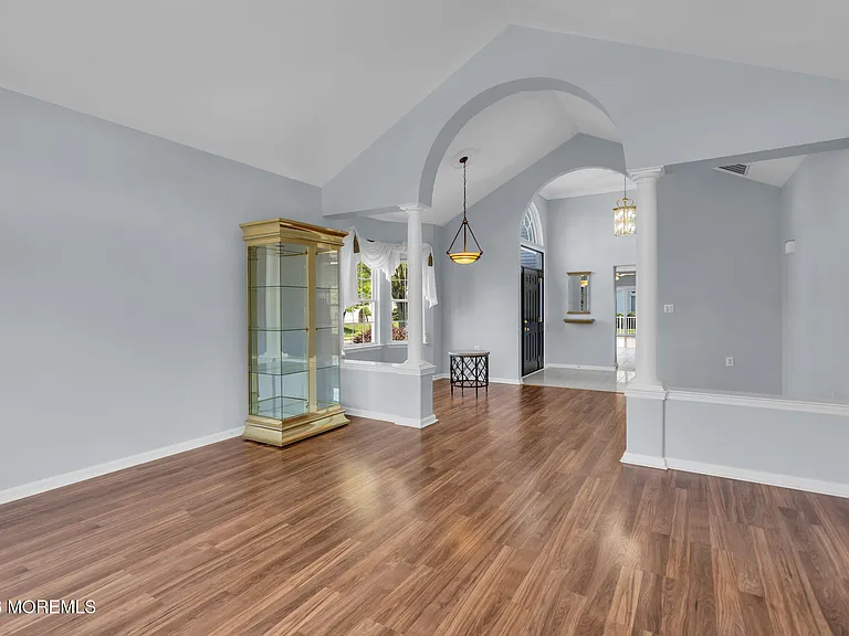 1 Evans Ct — Photo 9