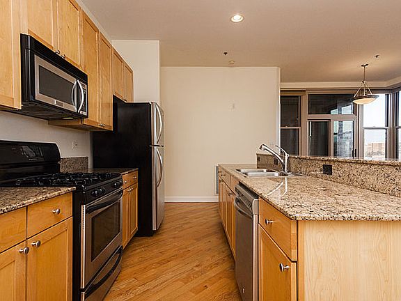 5th image of 3111 W Lawrence Ave #P18