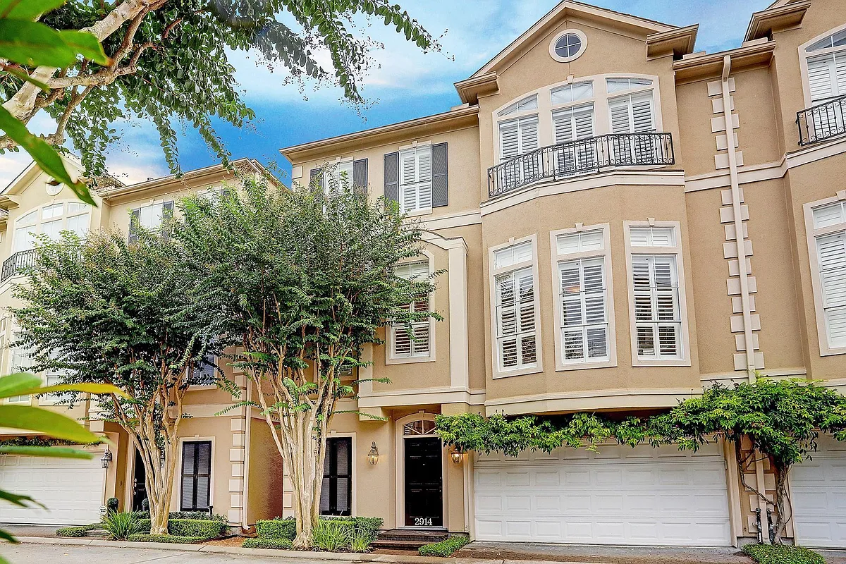 Building Photo - 2914 Brompton Square Dr