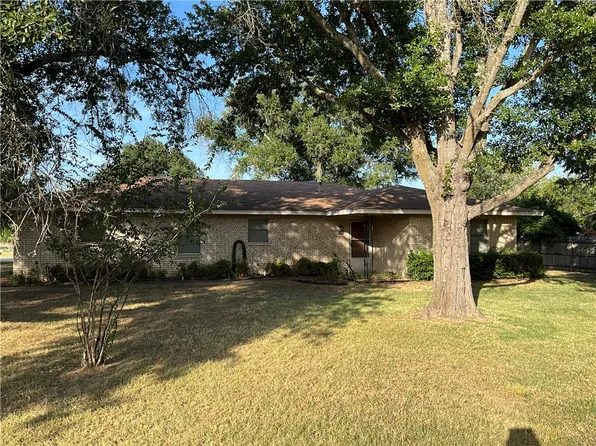 102 Rocky Creek Ave, Groesbeck, TX 76642