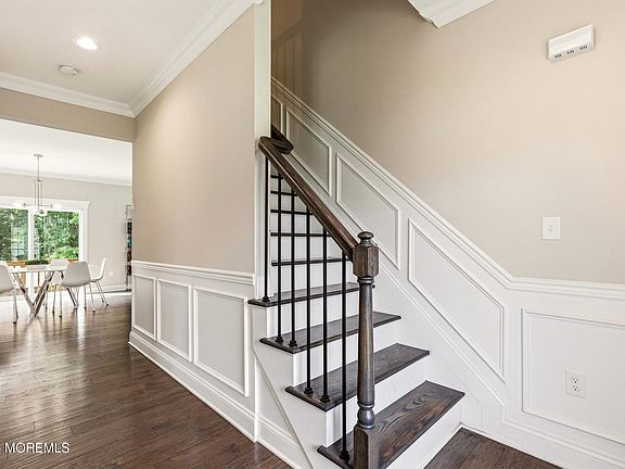 4th image of 4 Morgan Court