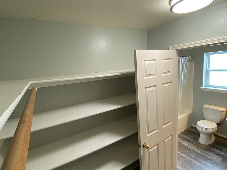 704 Ambrose Ave — Photo 15