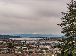 1044 SW Fairhaven Dr, Oak Harbor, WA 98277